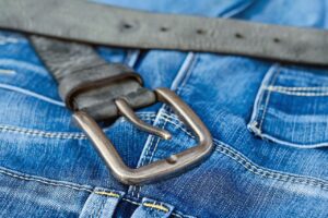 側胸脂肪吸引には圧迫ベルトが必要なのか？